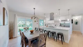 Cozy Four Bedroom Family Retreat with Yard and Air - Image 2