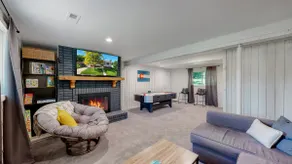 Cozy Four Bedroom Family Retreat with Yard and Air - Image 5