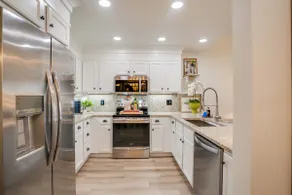 Luxury Haven w/ Many Amenities - Image 3