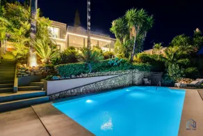 Top Renovated 4BDRM Luxury Villa - Frontline Golf - Image 4