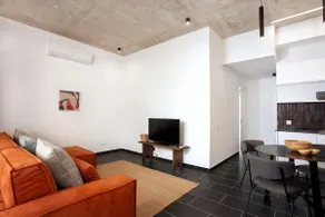 Bridge House 202-2BR Modern Apartment - Image 2