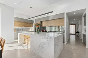 Spacious and Luxury House at Taylor - Image 3