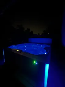Sleeps 12 | Hot Tub | Air Hockey | 3.5 Baths - Image 3