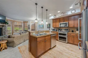 Mysiga Southwind Seven Springs Home, Ski-In / Ski-Out! - Image 5
