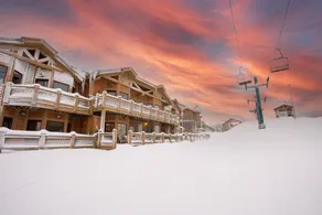 Mysiga Southwind Seven Springs Home, Ski-In / Ski-Out! - Image 2