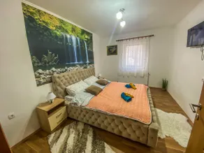 Golden Villa - Image 5