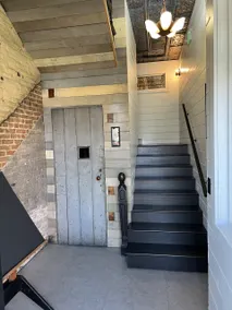 Archer Avenue Speakeasy Loft - Image 3