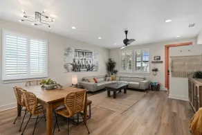 Floridian Bungalow•2 Min Walk to Beach•Heated Pool - Image 5