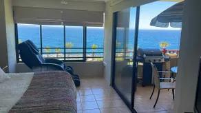 Bright sea view apartment for 11 - Image 3
