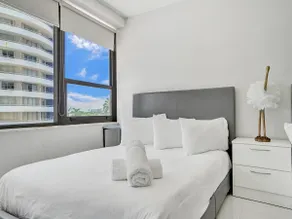 Fantastic condo w beach service 615 - Image 4