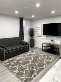 Cozy newly renovated one bedroom apt - Image 2