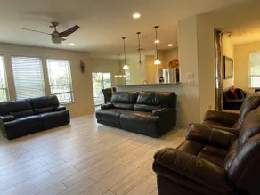 5 bedroom 281/Evans Gated Game Area & pool table - Image 3