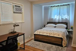 Spacious UW Home-Husky Stadium & U Village/2 Units - Image 4
