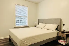 Simplicity meets Cozy - Image 2