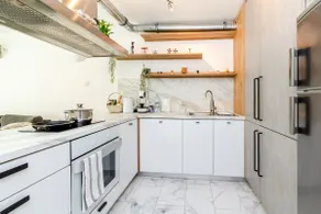 The White Apartment 3BR - free parking - Image 5