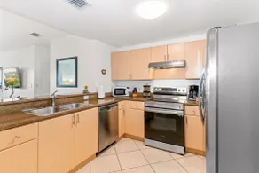 Walkable Coral Gables 3BR Retreat - Image 4