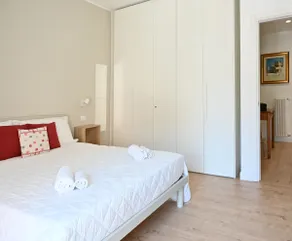 Spacious, homey, close to the harbor and the beach - Image 4