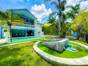Amenity Paradise! Mini Golf, Bowling & Hot Tub! - Image 2