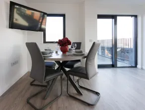 3BR - 10 Mins walk to Central Belfast with Terrace - Image 5