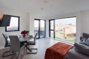 3BR - 10 Mins walk to Central Belfast with Terrace - Image 2