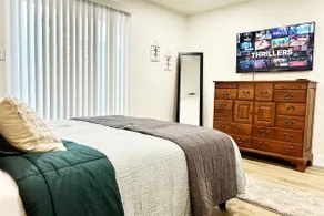 Charming Guest House in East Sac - Image 2