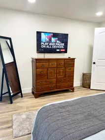 Charming Guest House in East Sac - Image 3