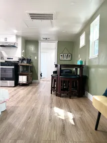 Charming Guest House in East Sac - Image 5