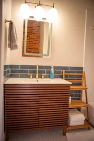 Heart of the Vista Apartment - Image 5