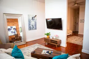 Heart of the Vista Apartment - Image 2