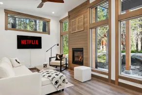 New|Luxury|Hottub|KidPetFriendly|Fireplace|EVchrg - Image 2