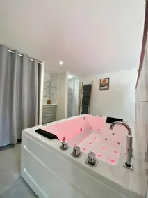 Garden Loft and Spa - Image 5