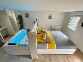 Garden Loft and Spa - Image 4