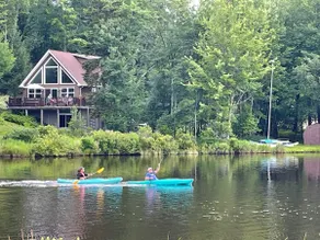 Villa in der Arrowhead Pocono Resort-Gemeinschaft, zu Fuß zum See. - Image 3