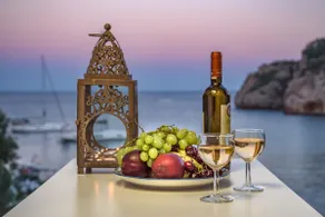 Emporios Elite Seafront Apartment - Image 3