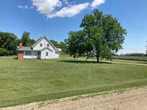 Joyce's Farmhouse - Image 5
