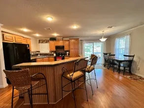 Guest House in Stoneham - Image 5