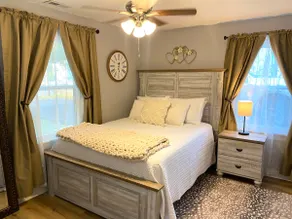 Hometown Hideaway - Image 2