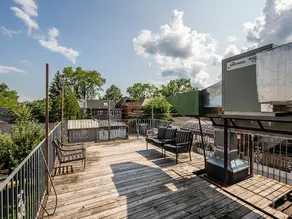 beautiful 2 BDRM on college st - Image 4
