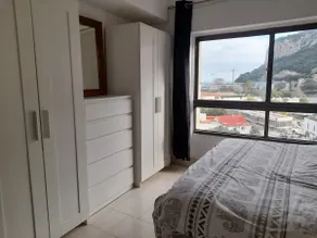 Central 2 beds with pool - Image 2