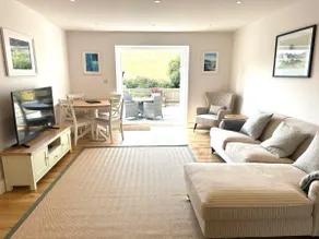 Bright & spacious ground floor garden maisonette - Image 2