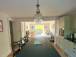 Bright & spacious ground floor garden maisonette - Image 3