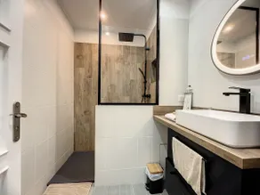 Hypercenter apartment for 4 & 45 m2 terrace - Image 3