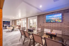 Heated Pool & Mountain Views! Luxury 4 Bed/4Bath! - Image 2