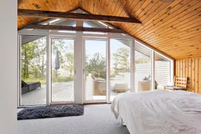 Cozy cabin with wilderness bath and 200 m from beach - Image 4