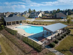 5Br, 3Ba, 10 beds, SuperHost, 5 min to Eisenhower - Image 2