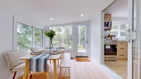 Modern Lakefront Escape in Muskoka - Image 2