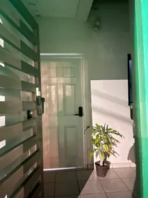 Twins 2 Apartment - Image 5