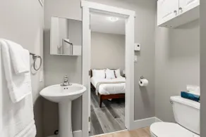 Place Bostford - Unit 5 - Image 3