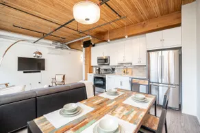 Luxury Exchange District w/Parking & Rooftop Patio - Image 4