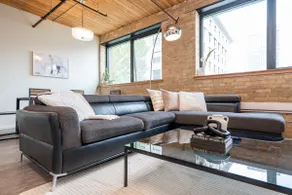 Luxury Exchange District w/Parking & Rooftop Patio - Image 3